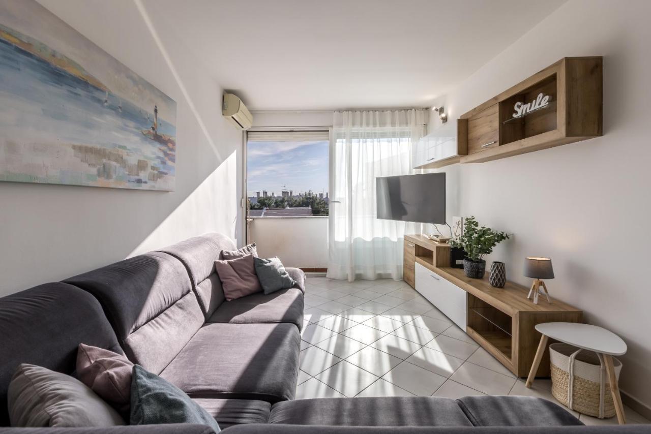 Sundowners Apartment, 52Qm, Double & Single Bed, 10 Min From Old Town Of ספליט מראה חיצוני תמונה